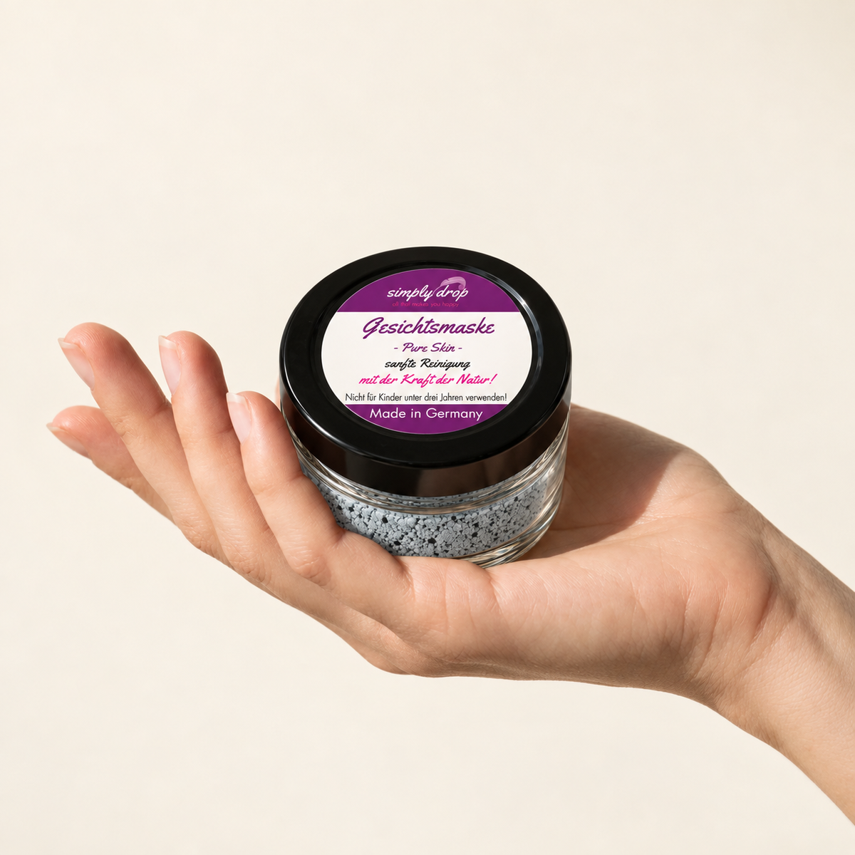 Gesichtsmaske Pure Skin in der Anwendung